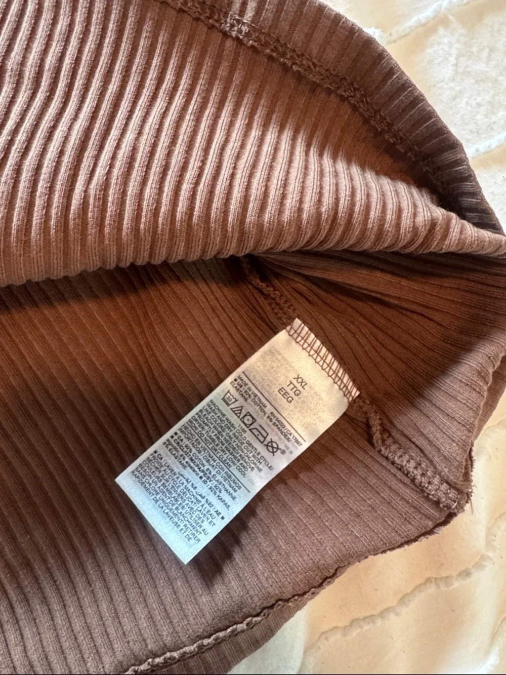 Old Navy Brown Ribbed Crop Tank Top - Picture 3 of 4